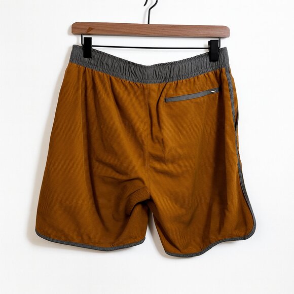 Vuori Men's Banks Shorts 7" Inseam Size Medium - Picture 3 of 3